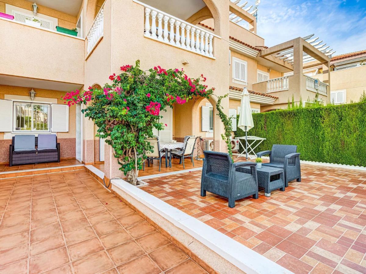 Belvilla By Oyo Lovely Bungalow With Swimming Pool Orihuela Exterior foto